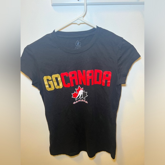 Team Canada Hockey Women’s tshirt - Picture 1 of 3